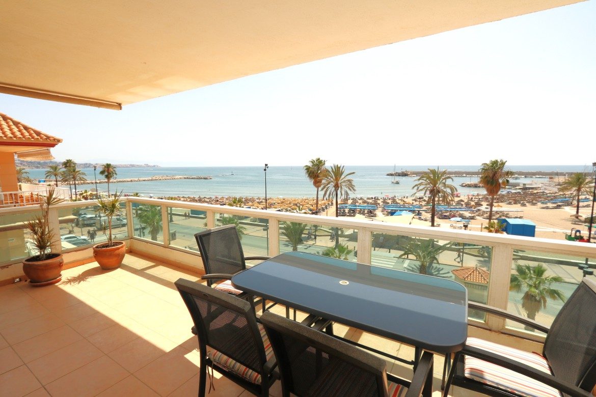 Spacious and bright apartment on Paseo Maritimo, Fuengirola